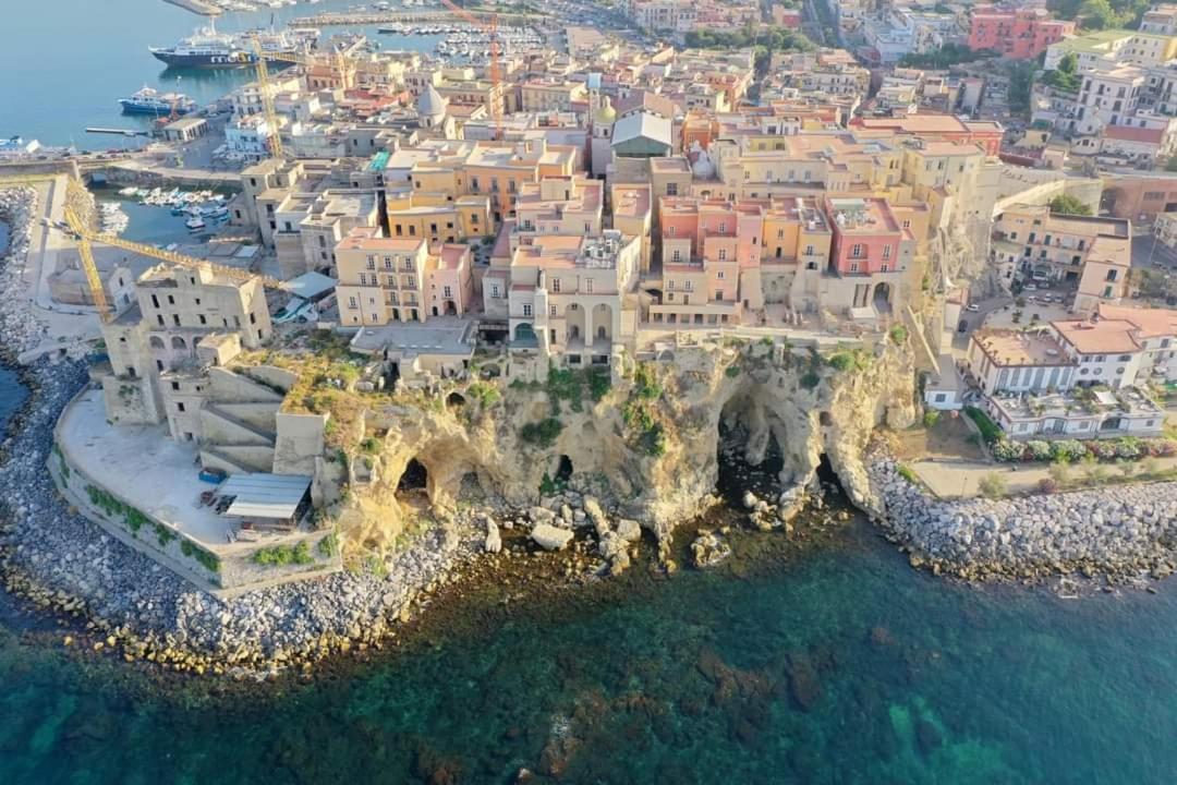 La Casa Del Largo Del Rosso Appartement Pozzuoli Buitenkant foto